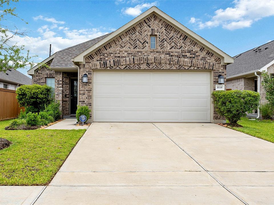 1st image of 8118 Royal Breeze Dr