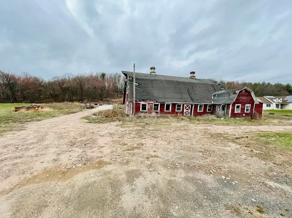 85 College Hwy, Southwick, MA 01077