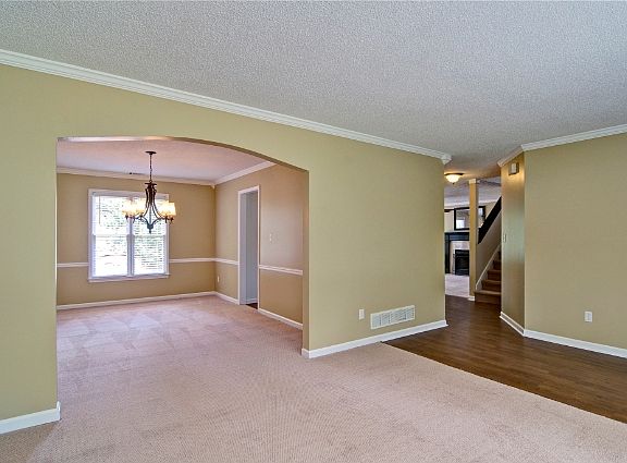 5th image of 2503 Lorne Ct SW