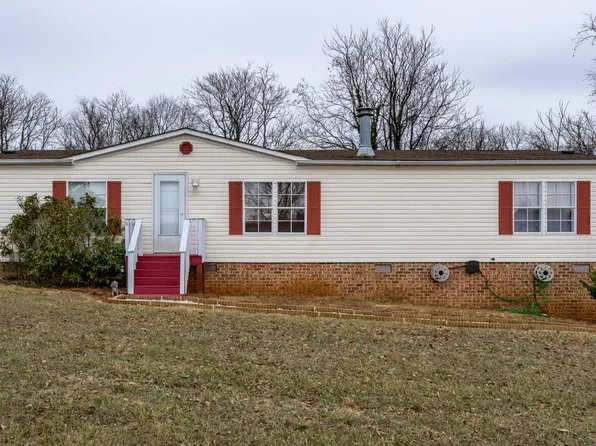 1108 Parks Ln, Bedford, VA 24523