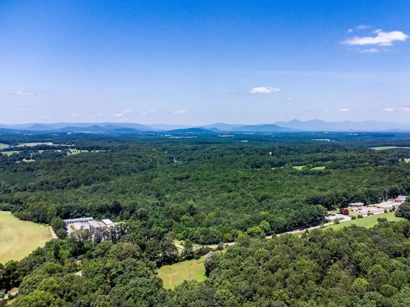 4-15093 Moneta Rd, Moneta, VA 24121