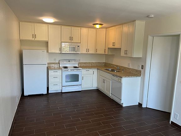 2nd image of 4960 Clairemont Mesa Blvd #201