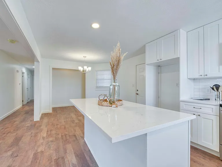 1356 E Rosebrier St — Photo 11