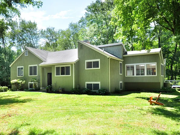 6 Meadow Crossing, Simsbury, CT 06070