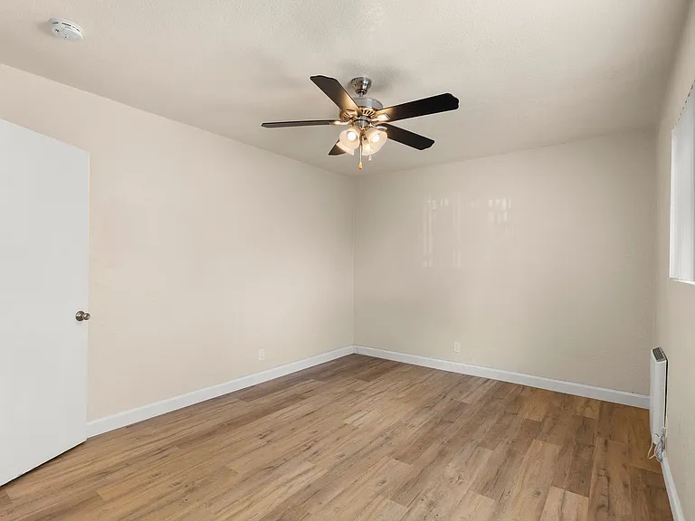 Briarwood Apartments - Riverside, CA — Photo 42