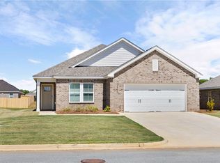 2034 Superior Dr, Opelika, AL 36804