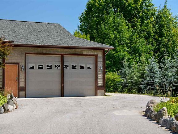 3rd image of 7217 McDermott Dr