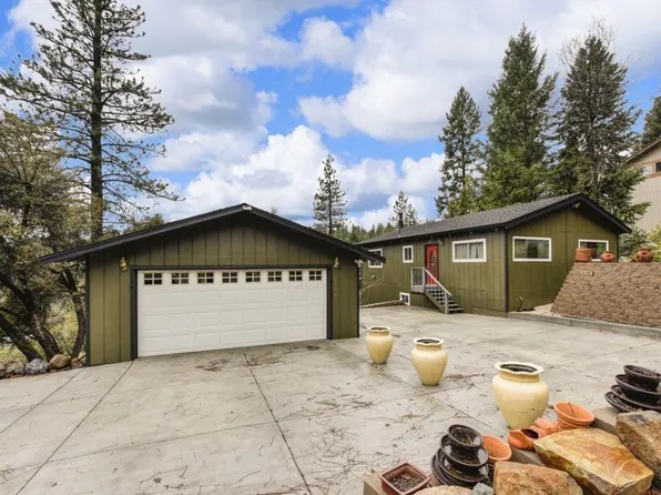 6522 Topaz Dr, Pollock Pines, CA 95726