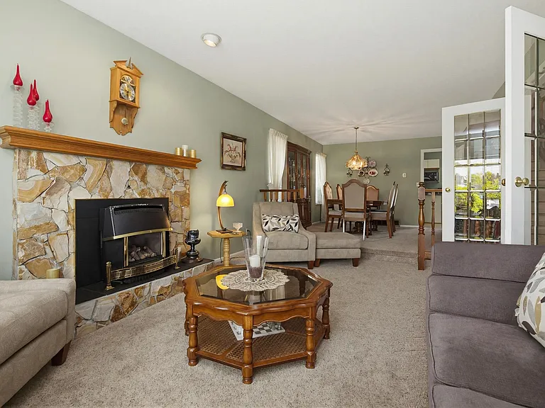 2165 Tower Ct — Photo 6