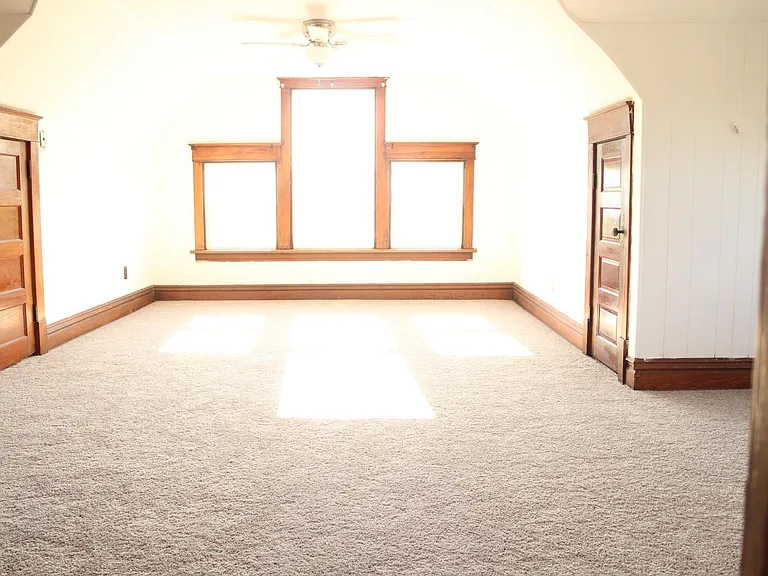 3232 Summit St — Photo 27