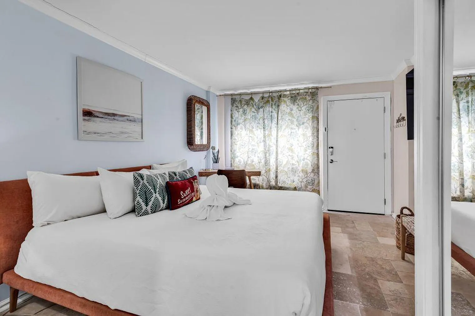 1 bed, 1.0 bath, 592 sqft, $2,828 — Photo 4