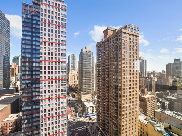 250 East 53rd Street 2502 image 3 of 20