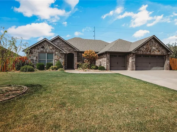 2508 Calm Ridge Rd, Bentonville, AR 72712