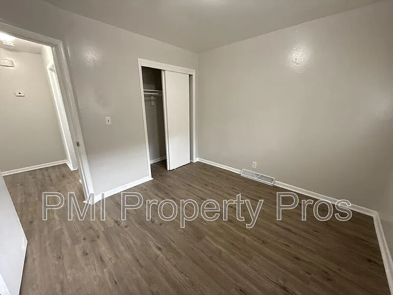 7701 W Hampton Ave #5 — Photo 10
