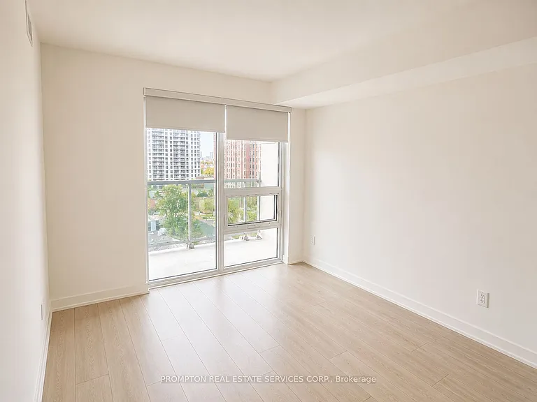 2033 Kennedy Rd #906 — Photo 3