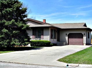 308 Sequoia Dr, Streator, IL 61364