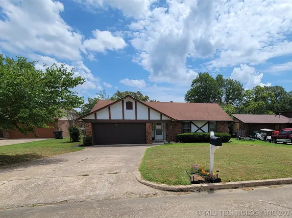 541 N Dawn Ln, Sapulpa, OK 74066