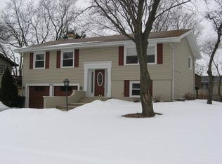 2S068 Avondale Ln, Lombard, IL
