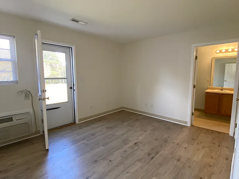 70 Coats Cir — Photo 13