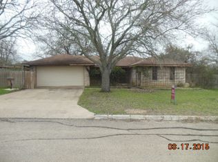 1705 Silver Saddle Dr, Kerrville, TX 78028