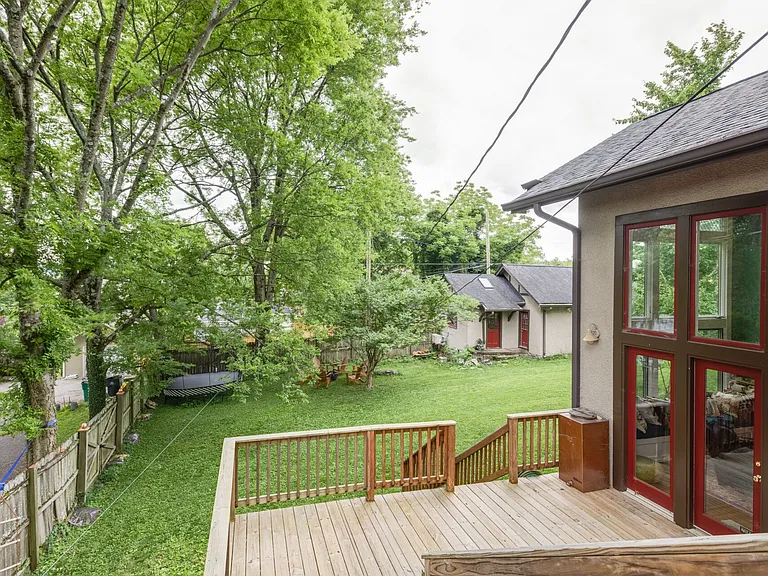 1715 Cedar Ln — Photo 23