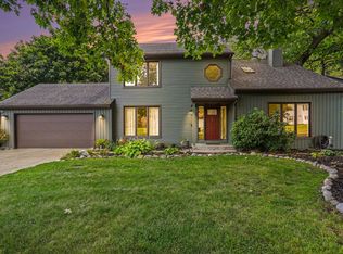 1244 Merry Brook Dr, Kalamazoo, MI 49048