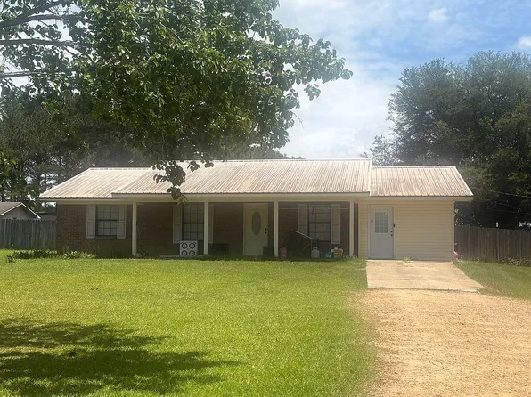 39 Jobie Miller Ln, Jayess, MS 39641