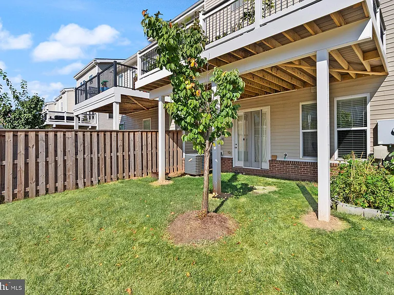 23491 Epperson Sq — Photo 51