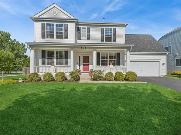 606 S Beacon Ln, Round Lake, IL 60073