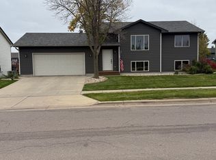 3812 S Klein Ave, Sioux Falls, SD 57106