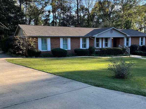 819 Windsorwood Dr, Thomasville, AL 36784