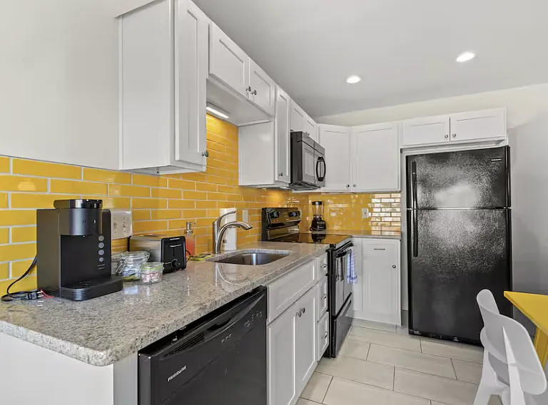 401 37th Ave S #106 — Photo 9
