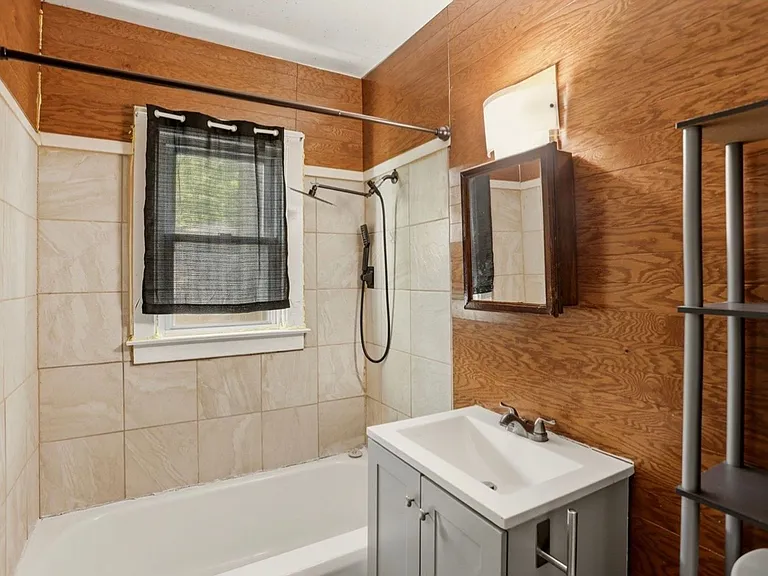 332 Bullock St — Photo 8