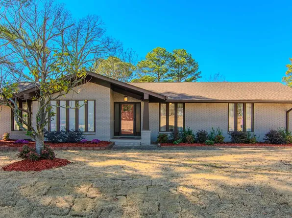 8707 Indianhead Dr, Sherwood, AR 72120