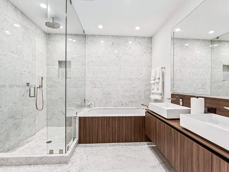 1000 Brickell Plz #Penthouse 6006 — Photo 16