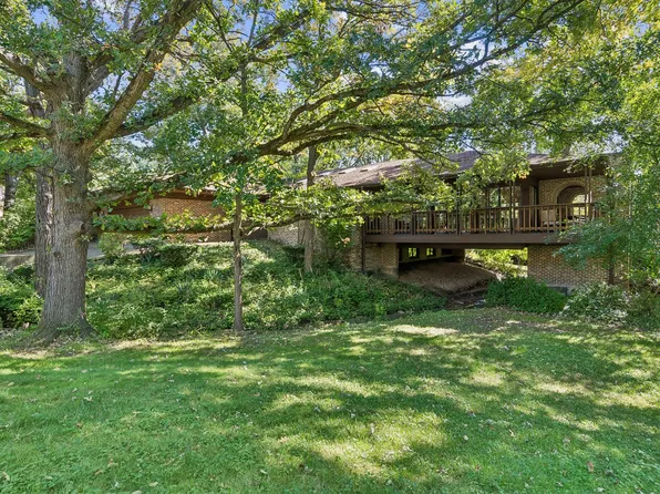 8607 W 93rd Pl, Hickory Hills, IL 60457