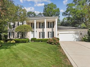140 Doral Ct, Deerfield, IL 60015