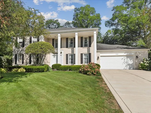 140 Doral Ct, Deerfield, IL 60015