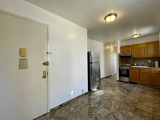 Rented by Mauro Bros Real Estate Services LLC | media 34