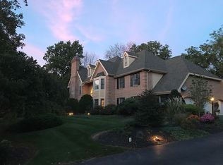 1809 Woods Hollow Ln, Allentown, PA 18103