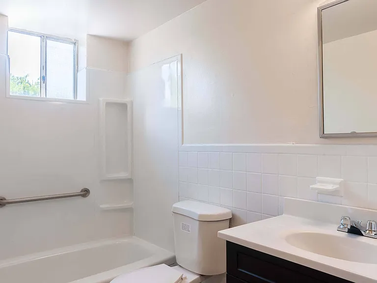 Croftwood Apartments — Photo 5