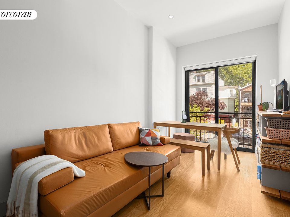 1st image of 228 Quincy St #2