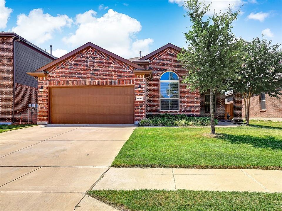1st image of 1932 Potrillo Ln