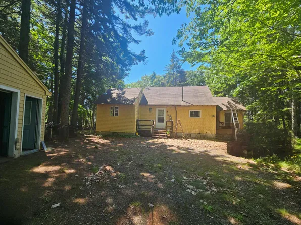26 Waukeag Avenue, Sorrento, ME 04617