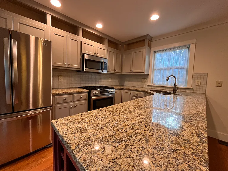 243 S Palatine Hill Rd — Photo 2