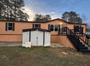 17 Club Cir, Ellenwood, GA 30294