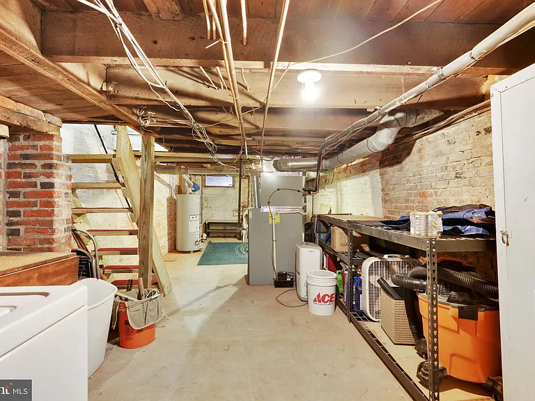 24 E Hamburg St — Photo 15