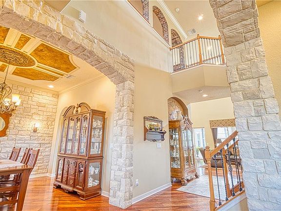 5th image of 4610 Cypress Landing Ln