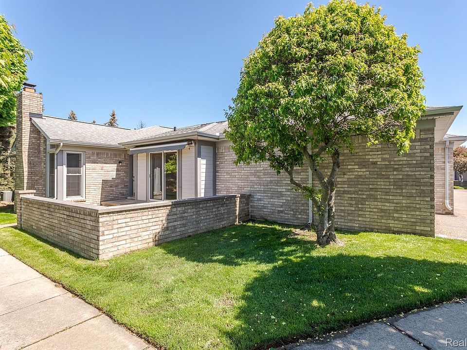 1st image of 48361 Seawind Ct