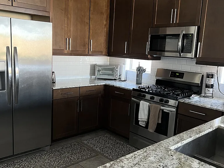 S 63rd Dr — Photo 3